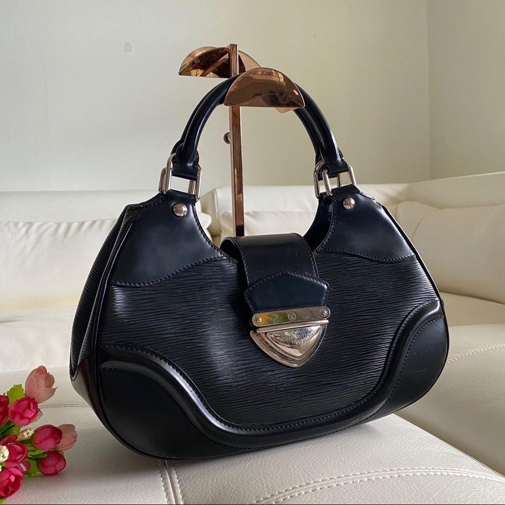 🚫SOLD🚫Louis Vuitton Epi Leather Sac Montaigne
